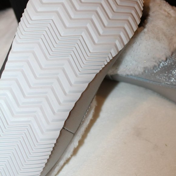 NIB SOREL WOMEN'S METALLIS SILVER SLIP ON FUR SLIPPERS - Picture 6 of 6